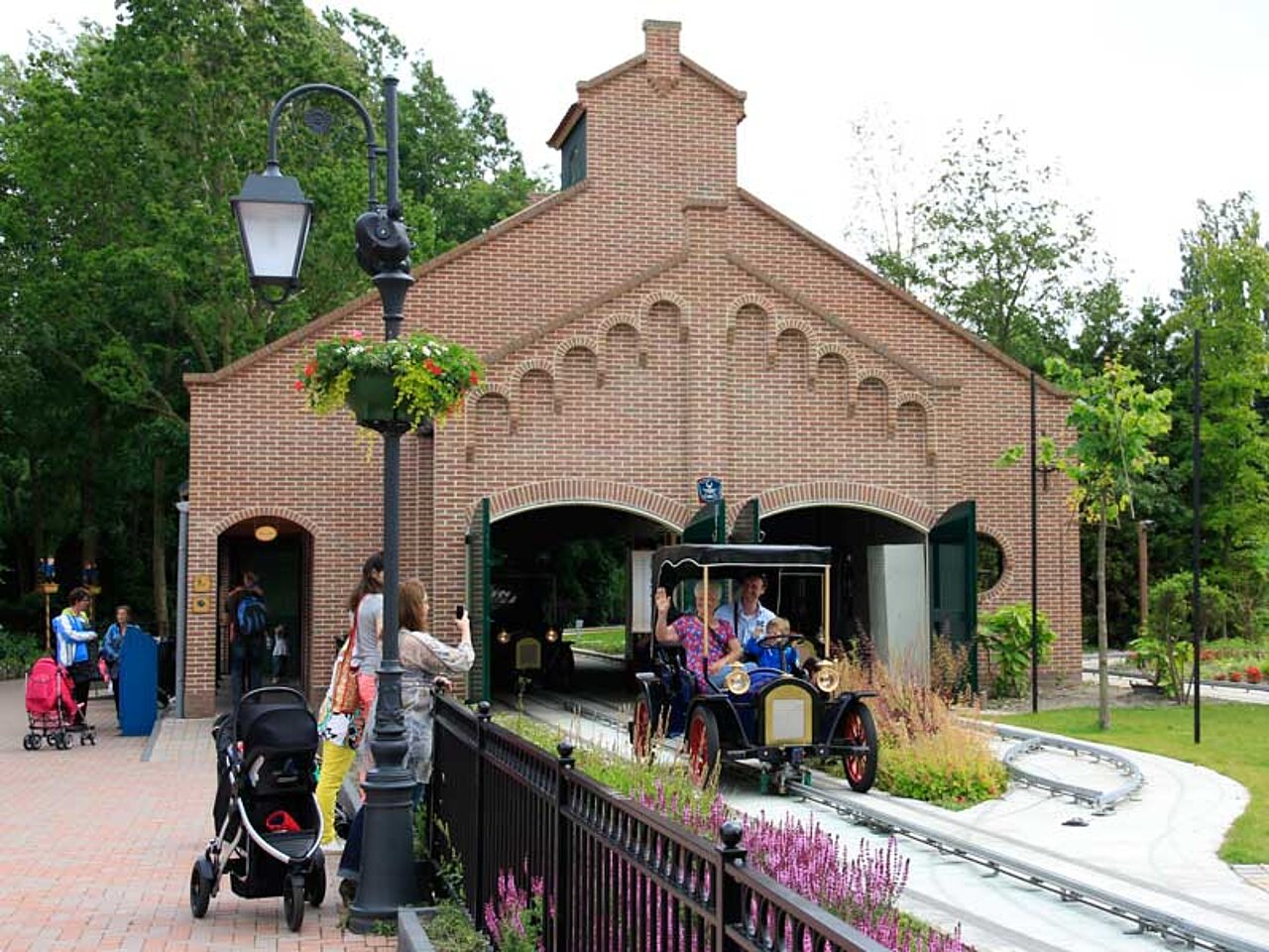 De Oude Smidse, de opstapplaats van de oldtimers